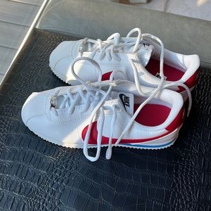 Nike Cortez Brand New, unused, No box, no tags, size 6 kids